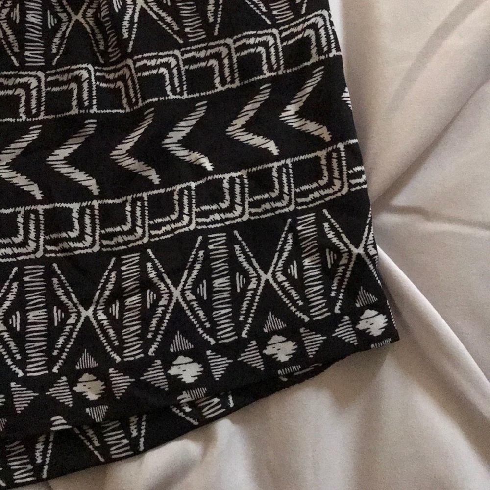 Monteau Shorts Size Large - Picture 2 of 5